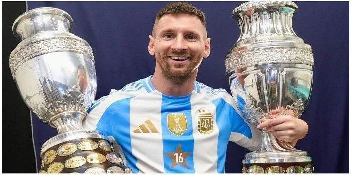 Lionel Messi Sang Legenda dengan 45 Trofi Terbanyak